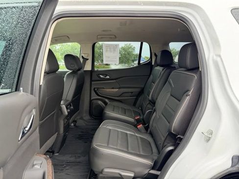 Certified 2023 GMC Acadia Denali w/ Denali Technology Package FWD image 8