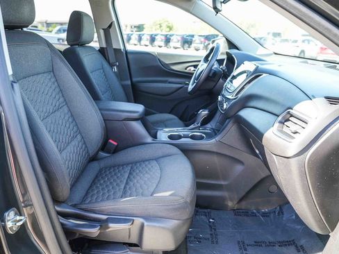 Used 2019 Chevrolet Equinox LT w/ Sun & Navigation Package AWD/4WD image 16