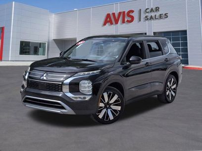 Used 2025 Mitsubishi Outlander SE