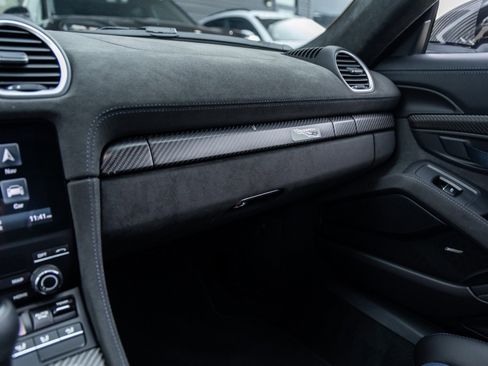 Used 2025 Porsche 718 Cayman GT4 RS image 40