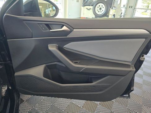 New 2026 Volkswagen Jetta SE FWD image 42