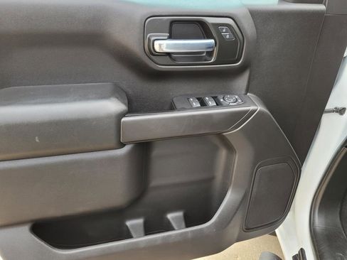 Used 2020 Chevrolet Silverado 1500 Custom Trail Boss w/ Custom Convenience Package image 18