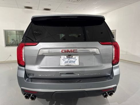 Used 2023 GMC Yukon Denali AWD/4WD image 7
