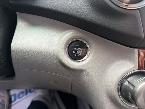 Used 2012 Toyota Highlander Limited image 16