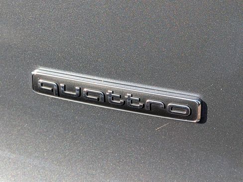 Used 2025 Audi Q5 Premium Plus AWD/4WD image 9