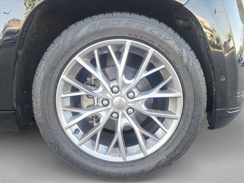 Used 2017 Jeep Grand Cherokee Summit w/ Platinum Series Group image 20