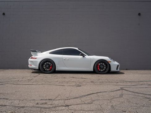 Certified 2018 Porsche 911 GT3 w/ Sport Chrono Package RWD image 8