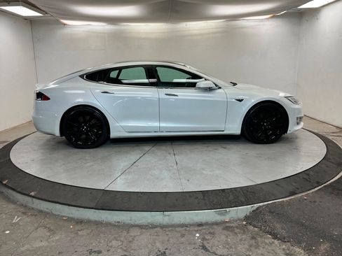 Used 2020 Tesla Model S Long Range image 6