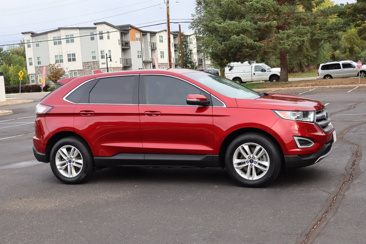 Used 2016 Ford Edge SEL w/ Equipment Group 201A AWD/4WD image 2