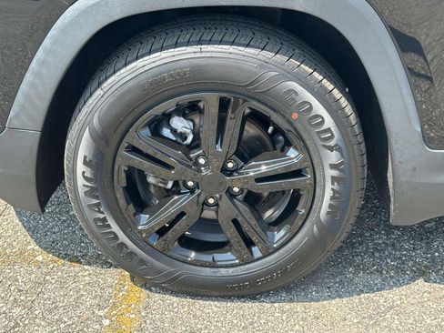 Certified 2021 GMC Terrain SLE w/ LPO, Floor Liner Package AWD/4WD image 9