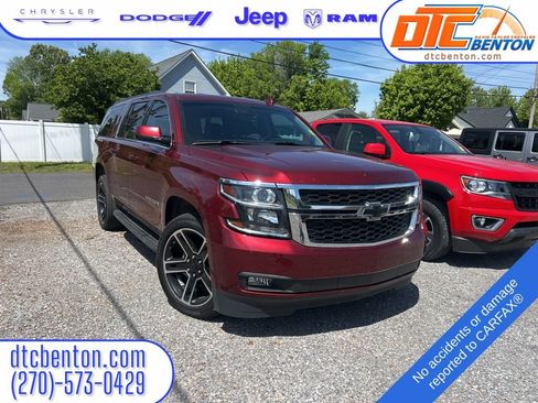 Used 2017 Chevrolet Suburban LT image 1