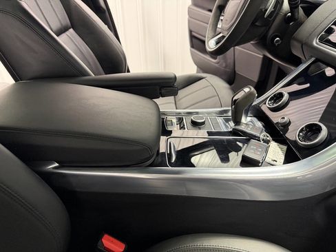 Used 2019 Land Rover Range Rover Sport HST image 17