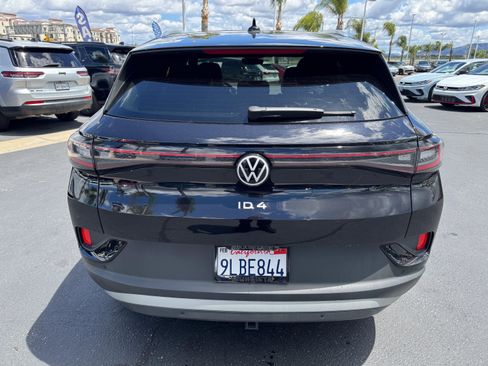 Certified 2023 Volkswagen ID.4 Pro S Plus AWD/4WD image 9
