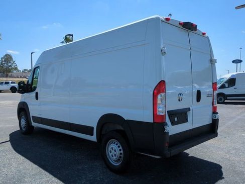 Used 2025 RAM ProMaster 2500 w/ Convenience Group FWD image 7