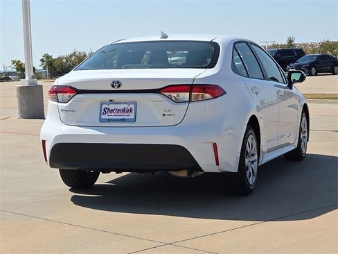 Used 2025 Toyota Corolla XLE image 8