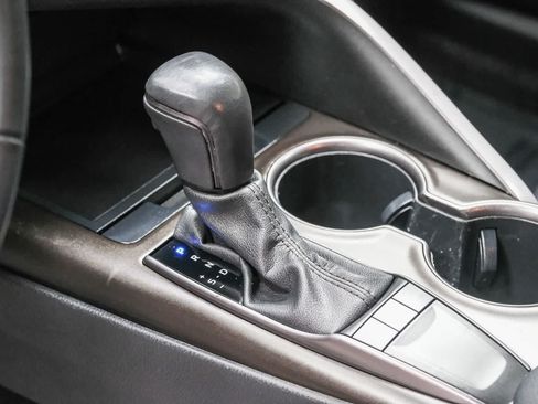 Used 2023 Toyota Camry SE FWD image 23
