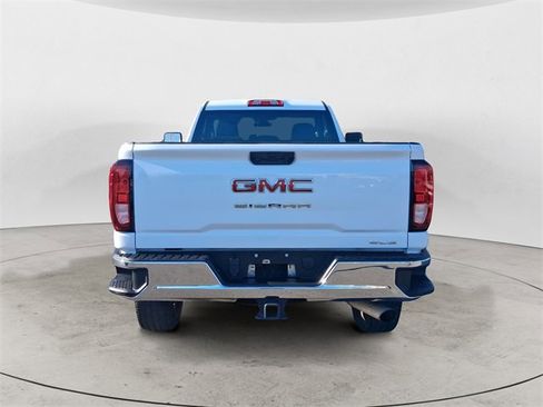 Used 2022 GMC Sierra 2500 SLE image 4