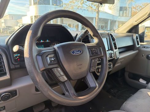 Used 2020 Ford F150 XLT image 9