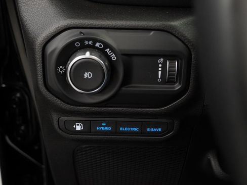 Certified 2023 Jeep Wrangler Unlimited Sahara w/ Cold Weather Group AWD/4WD image 43