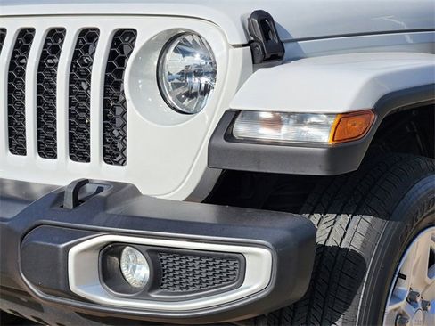 Certified 2023 Jeep Gladiator Sport image 8