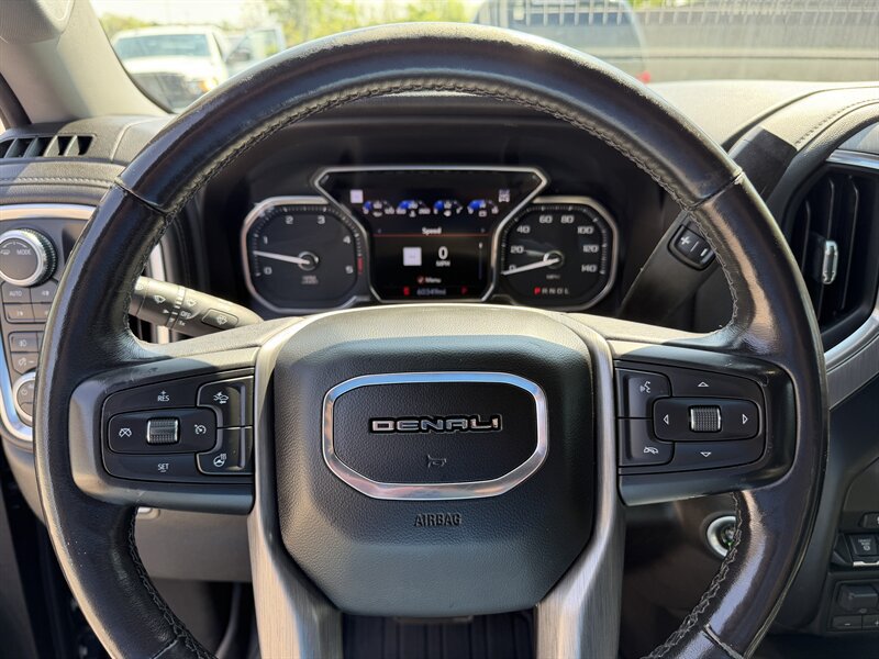 Used 2022 GMC Sierra 2500 Denali AWD/4WD image 32