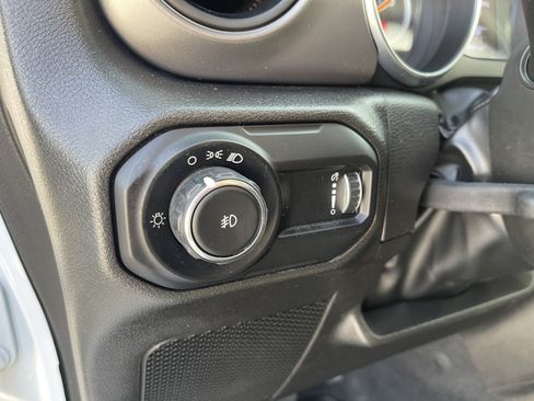 Used 2023 Jeep Wrangler Unlimited Sport AWD/4WD image 17