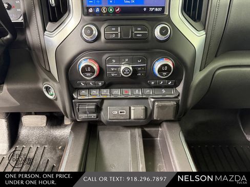 Used 2019 GMC Sierra 1500 SLT w/ SLT Premium Plus Package AWD/4WD image 31