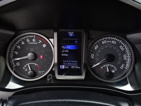 Used 2022 Toyota Tacoma TRD Off-Road w/ Technology Package RWD image 26