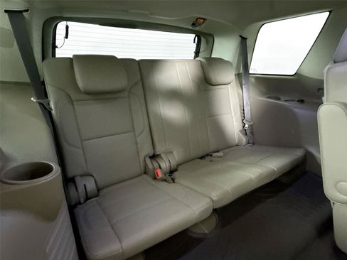 Used 2020 Chevrolet Tahoe LT w/ Luxury Package RWD image 43