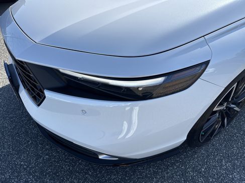 Used 2025 Honda Accord Touring image 10