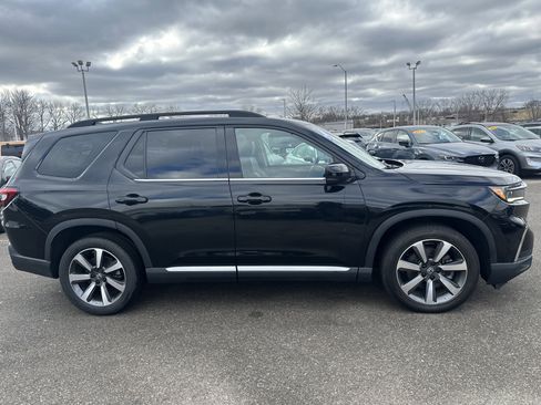Certified 2023 Honda Pilot Elite image 4