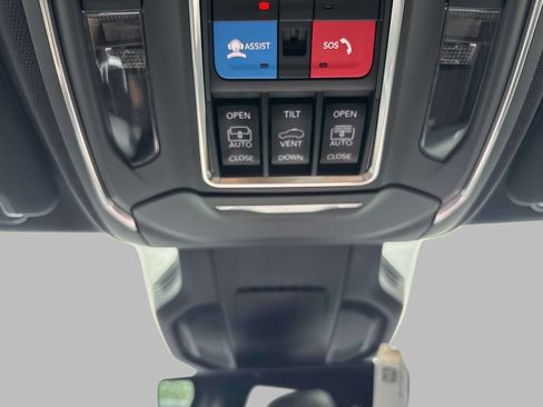 New 2026 Jeep Cherokee Limited AWD/4WD image 13