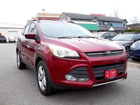 Used 2014 Ford Escape SE w/ Equipment Group 201A image 4