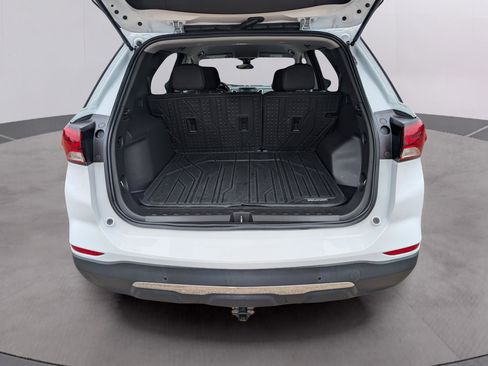 Used 2023 Chevrolet Equinox LT w/ LPO, Floor Liner Package image 32