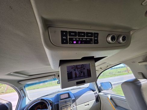 Used 2004 INFINITI QX56 4WD w/ Smart Vision Pkg image 4