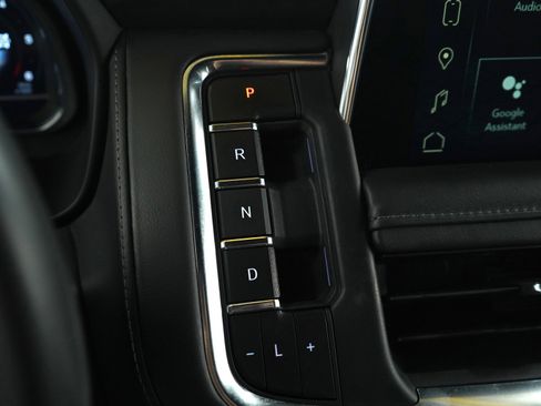 Used 2023 GMC Yukon SLE image 24