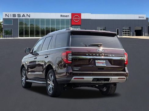 Used 2023 Ford Expedition Limited AWD/4WD image 5