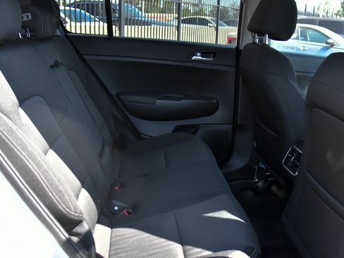 Used 2019 Kia Sportage LX AWD/4WD image 35