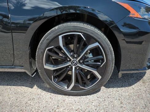 New 2025 Nissan Altima 2.5 SR image 10