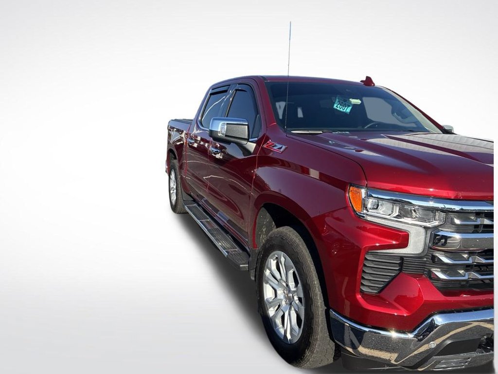 Used 2025 Chevrolet Silverado 1500 LTZ w/ LTZ Premium Package AWD/4WD image 3