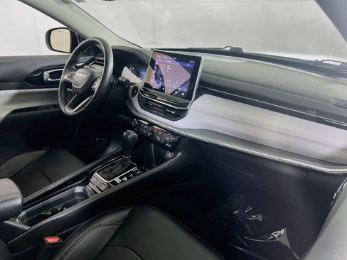 Used 2022 Jeep Compass Limited w/ Sun and Sound Group AWD/4WD image 27