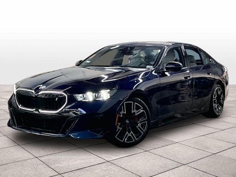 Used 2026 BMW i5 eDrive40 w/ M Sport Package image 1