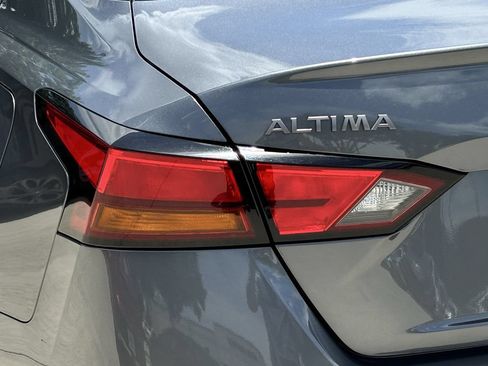 Used 2024 Nissan Altima 2.5 SV FWD image 7