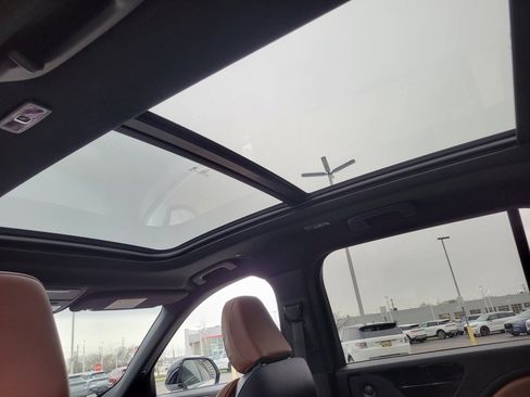 Certified 2023 Lincoln Aviator Reserve w/ Elements Package Plus image 6