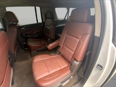 Used 2017 Chevrolet Suburban Premier RWD image 21
