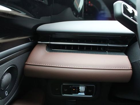 New 2026 Lincoln Nautilus Reserve AWD/4WD image 39