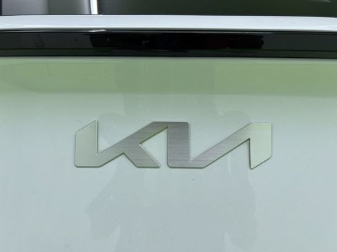 Used 2023 Kia Sportage EX FWD image 13