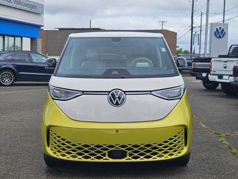 Used 2025 Volkswagen ID. Buzz Pro S Plus AWD/4WD image 8