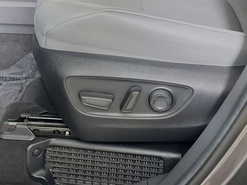 Used 2024 Toyota Sienna XLE image 16