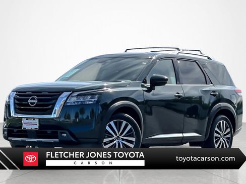 Used 2022 Nissan Pathfinder Platinum w/ Cargo Package image 1